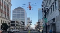 Момент падения кондиционера прикрепленного к вертолёту - «Видео приколы»