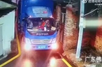 Водитель грузовика быстро решил проблему - «Видео приколы»