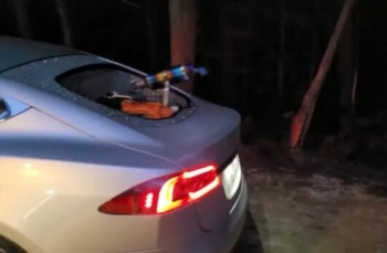 Инженер создал Tesla работающую на бензине - «Видео приколы»