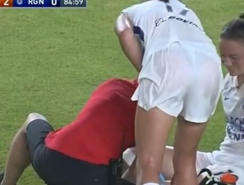 Женский футбол это прекрасный вид спорта - «Девушки»